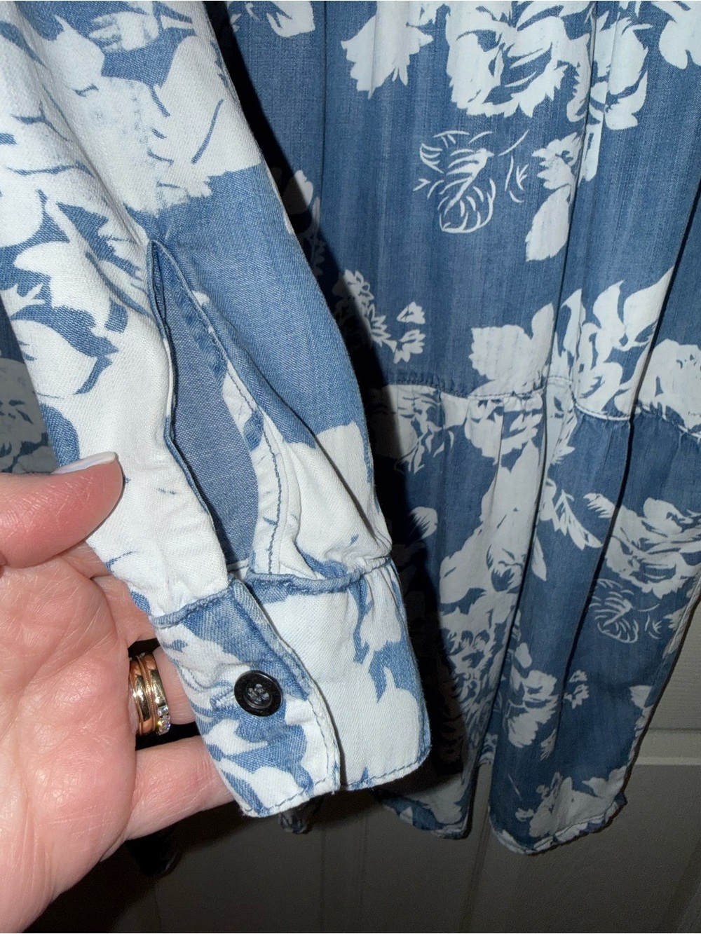 Elliott & Vine Blue White Floral Button Front Collared Tiered Dress Long Sleeve - Picture 5 of 7